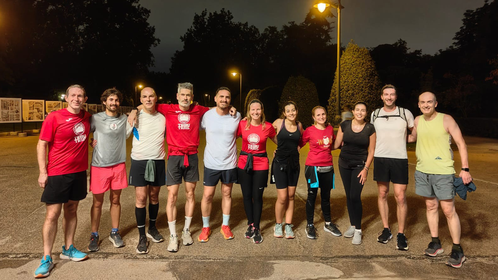 Entrenamiento de trail running de Tribu Trail en el parque